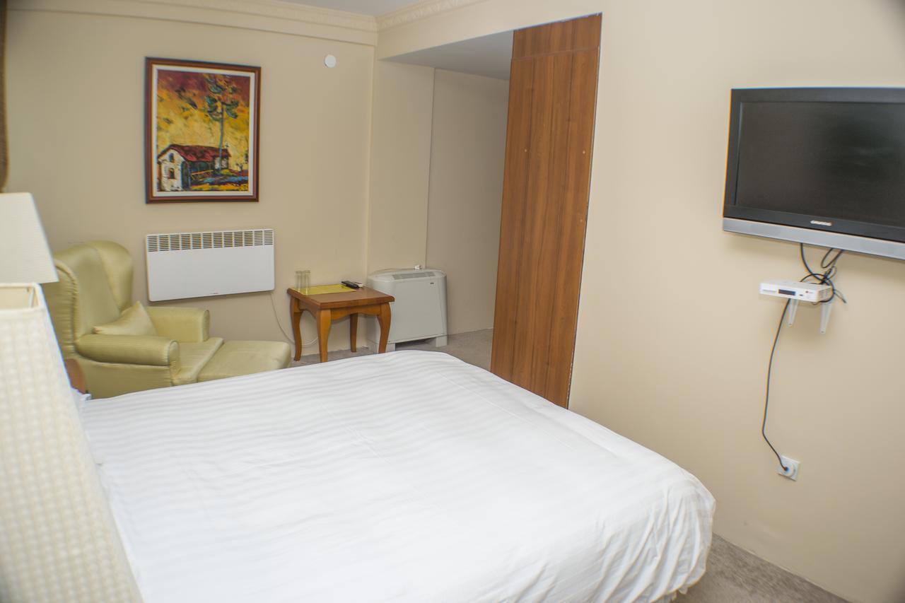 Hotel Feni Kavadarci Ngoại thất bức ảnh