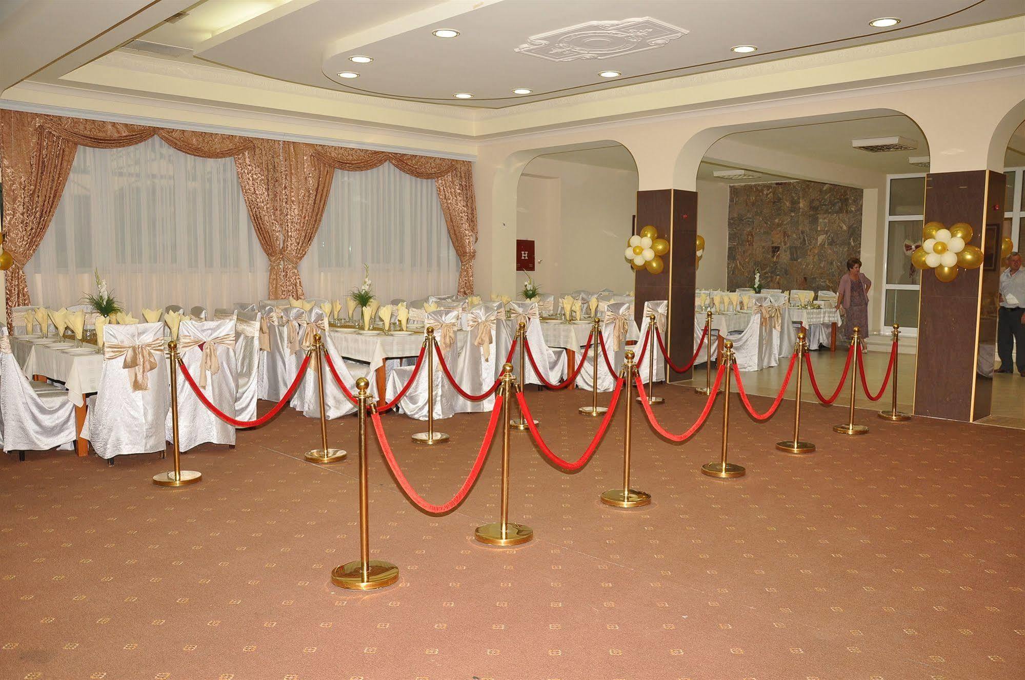 Hotel Feni Kavadarci Ngoại thất bức ảnh